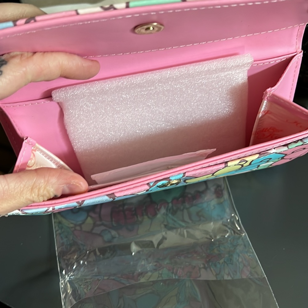 NWT Hello Kitty Wallet!! - Picture 4 of 4